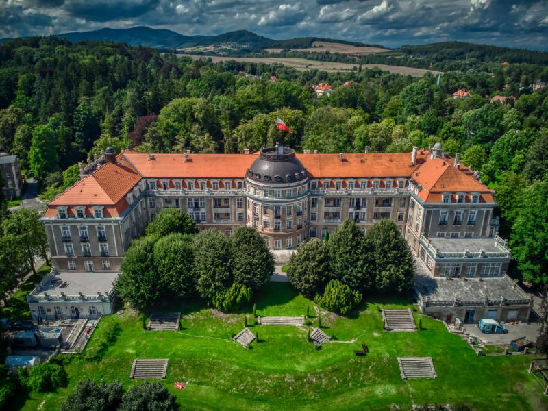 Dom Zdrojowy w Szczawnie-Zdroju