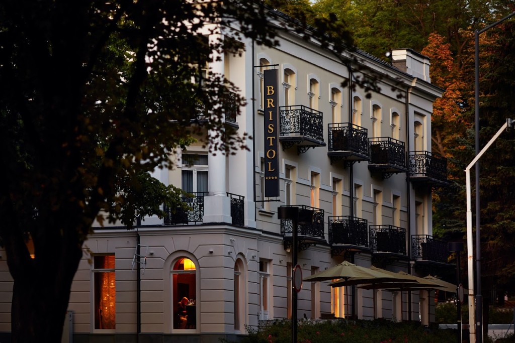 Sanatorium Uzdrowiskowe „Bristol ART & Medical SPA” w Busku-Zdroju