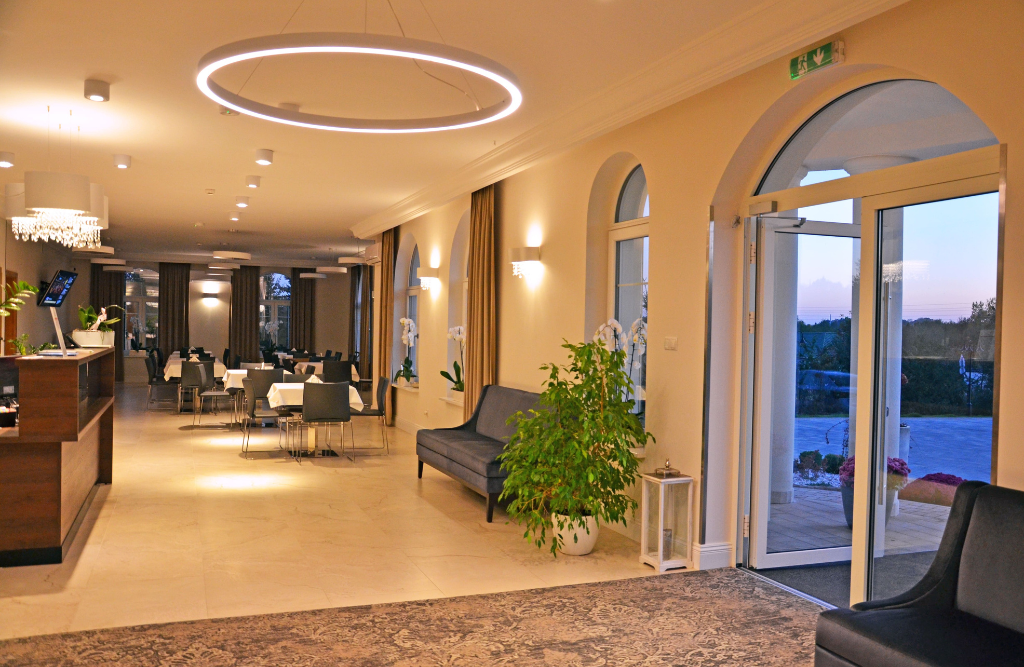 Dom Opieki i Rehabilitacji „Pałac Nałęczów” w Nałęczowie to nowoczesny i elegancki obiekt