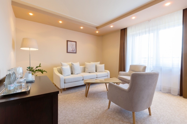 Hotel ,,Kudowa **** Manufaktura Relaksu” w Kudowie-Zdroju