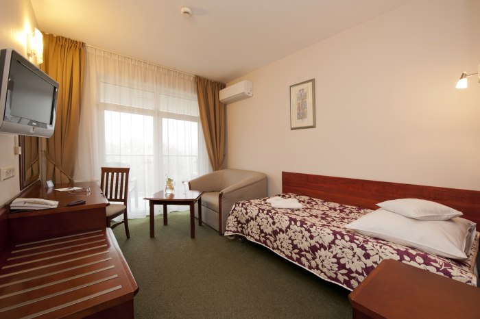 Klinika Uzdrowiskowa „Pod Tężniami" im. Jana Pawła II w Ciechocinku