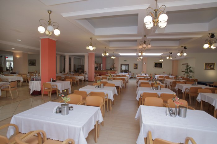 Klinika Uzdrowiskowa „Pod Tężniami" im. Jana Pawła II w Ciechocinku