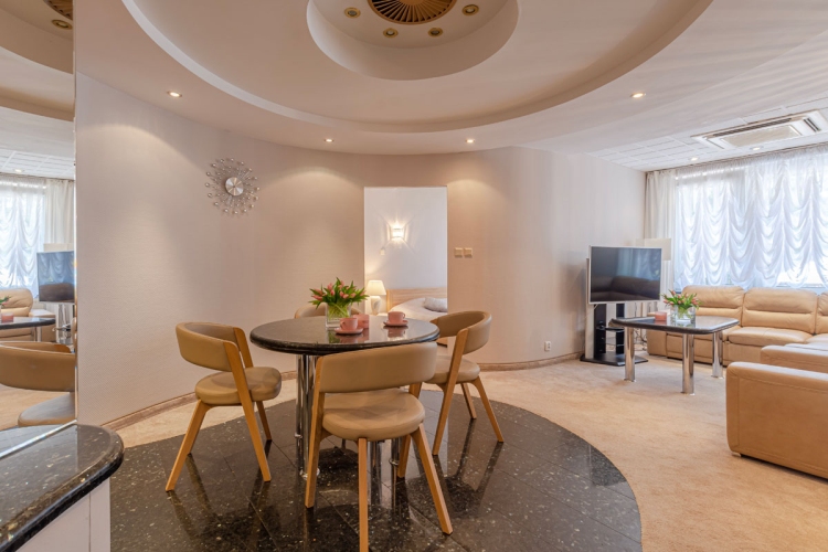 Hotel ,,Ustka” w Ustce