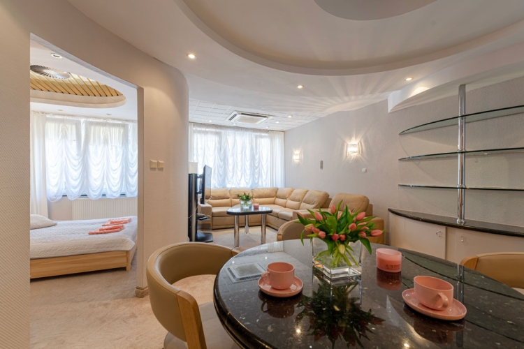 Hotel ,,Ustka” w Ustce