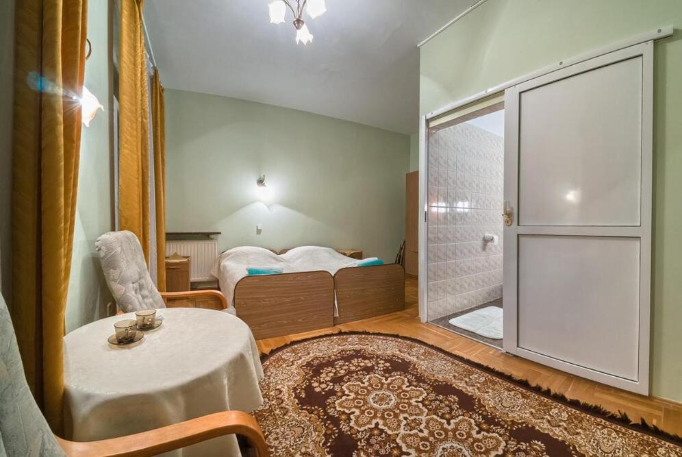 Nowy Dom Zdrojowy w Krynicy-Zdroju (Uzdrowisko Krynica-Żegiestów)