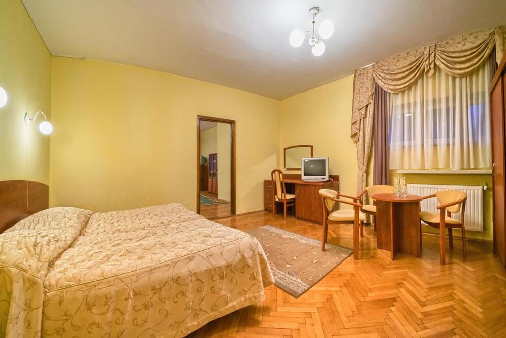 Nowy Dom Zdrojowy w Krynicy-Zdroju (Uzdrowisko Krynica-Żegiestów)