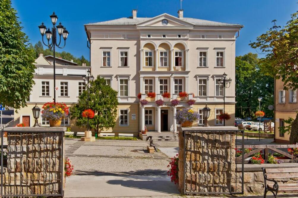 Dom Zdrojowy — Uzdrowisko Szczawno-Jedlina