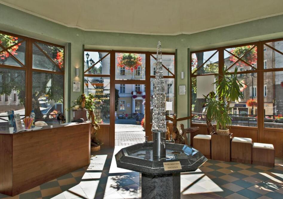 Dom Zdrojowy — Uzdrowisko Szczawno-Jedlina