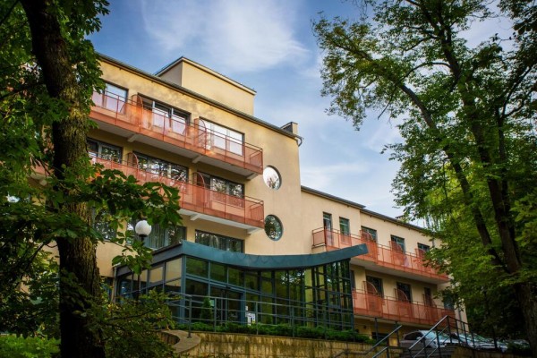 Sanatorium Uzdrowiskowe Korab w Polanicy-Zdroju