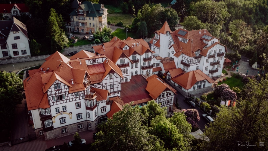 Park Hotel **** „KUR&SPA Buczyński” w Świeradowie-Zdroju