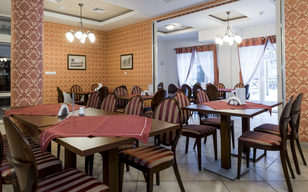 Hotel Zdrojowy Sanus w Świeradowie-Zdroju