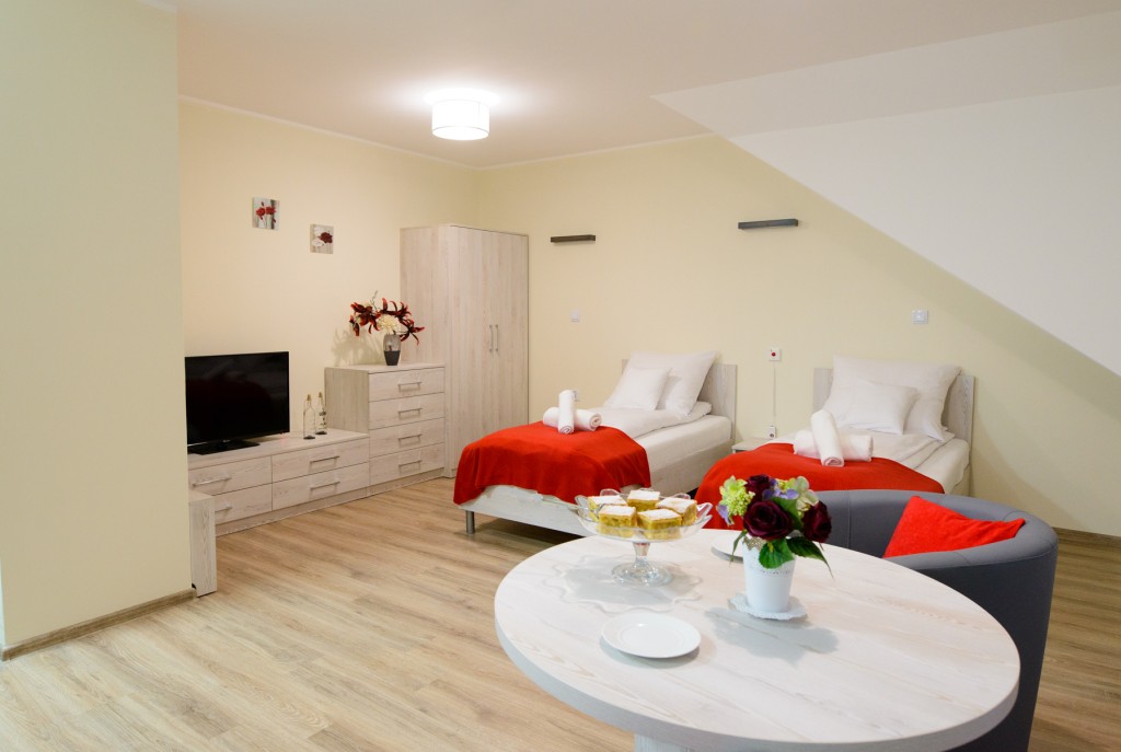 Podopieczni Domu Seniora Załęcze Małe mogą odpoczywać w godnych i komfortowych warunkach