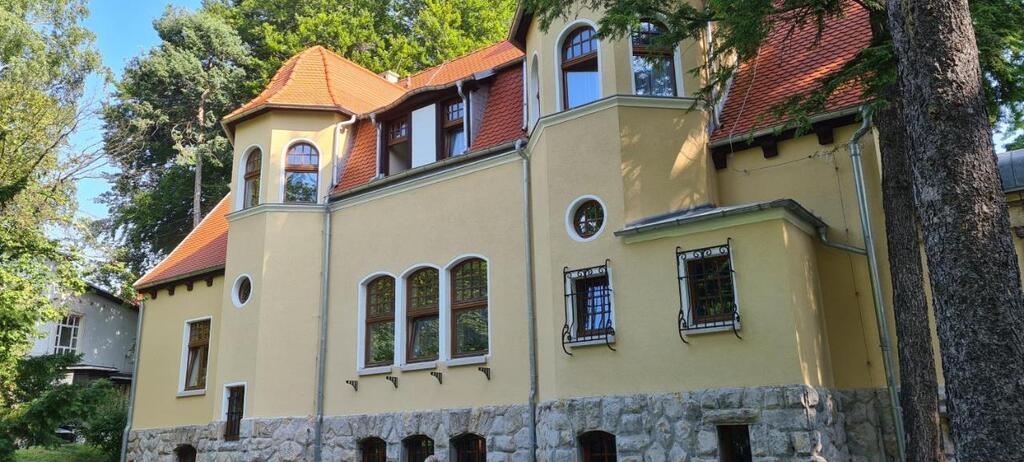 Sanatorium Uzdrowiskowe Dąbrówka w Szczawnie-Zdroju