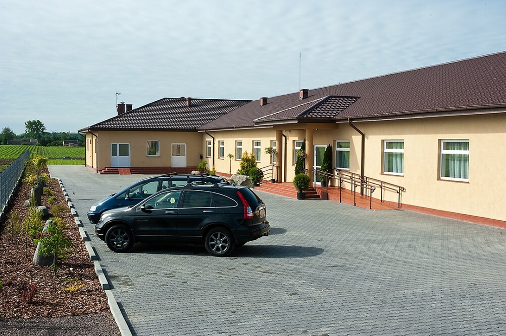 Dom Opieki dla Osób Starszych „Dęby" w Dobrych