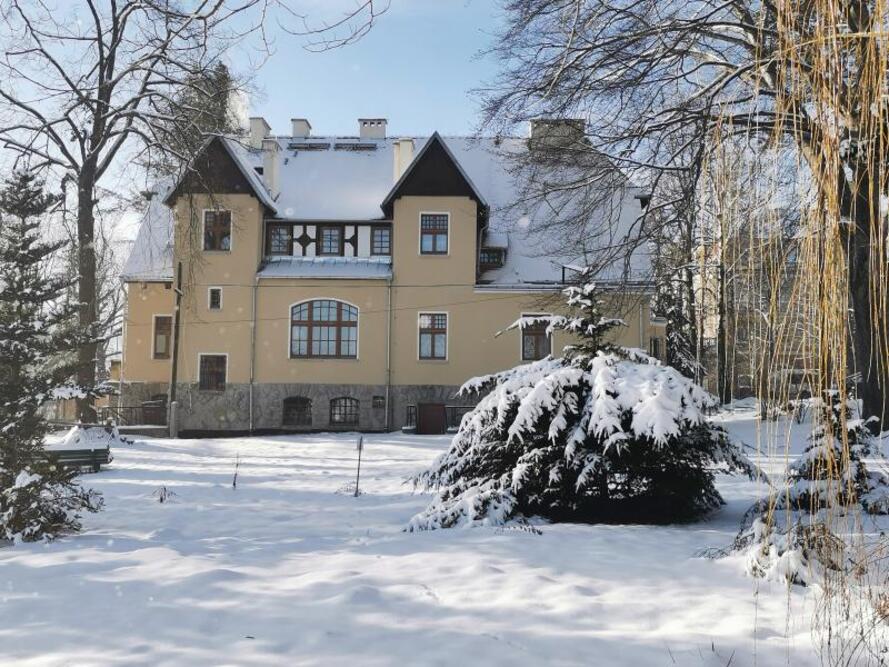 Sanatorium Uzdrowiskowe Dąbrówka w Szczawnie-Zdroju