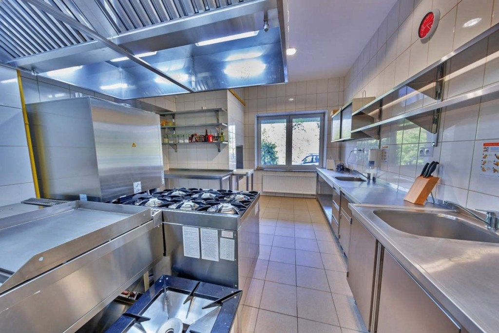 Pałac Seniora „Stary Klasztor" w Rokicinach Podhalańskich