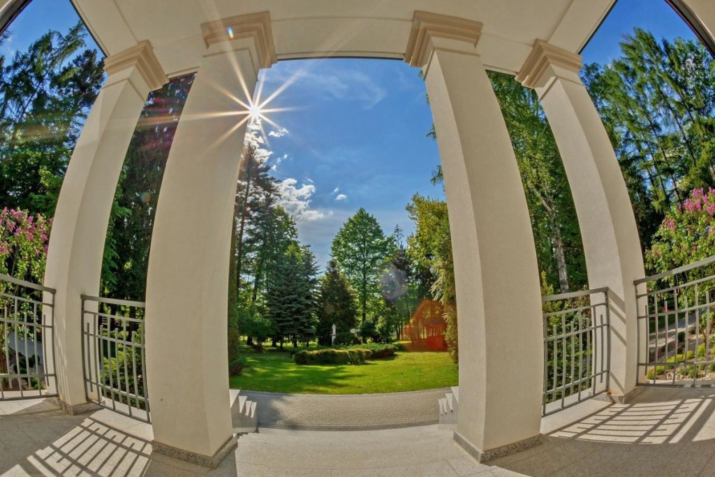 Pałac Seniora „Stary Klasztor" w Rokicinach Podhalańskich