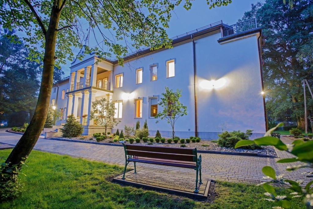 Pałac Seniora „Stary Klasztor" w Rokicinach Podhalańskich