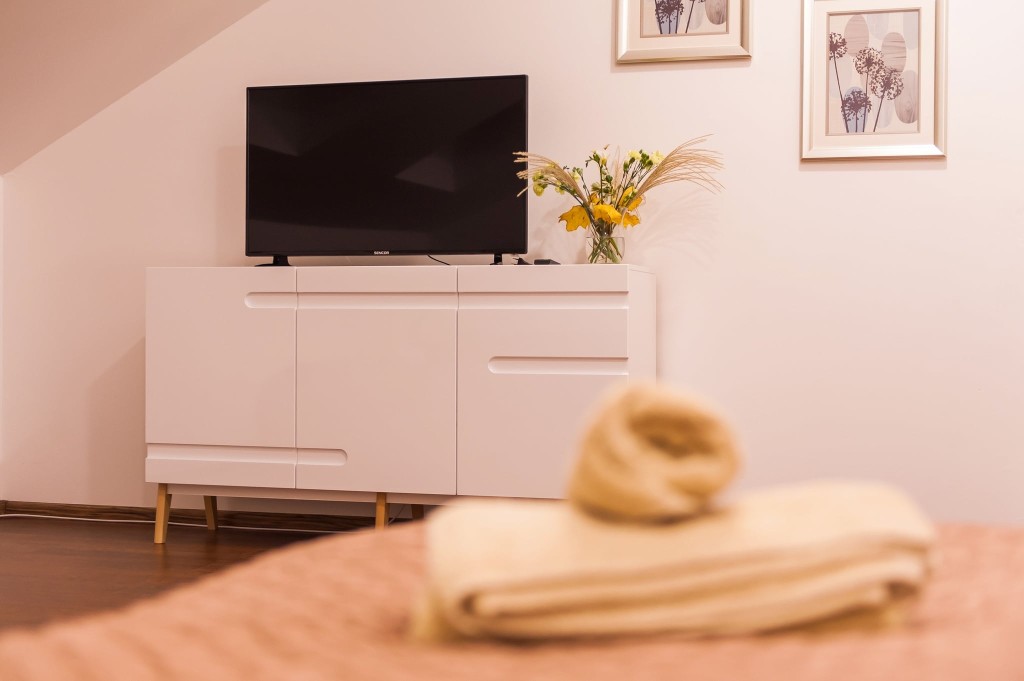 Leśny Dom Seniora w Piastowie oddaje do dyspozycji seniorów komfortowe i przytulne pokoje