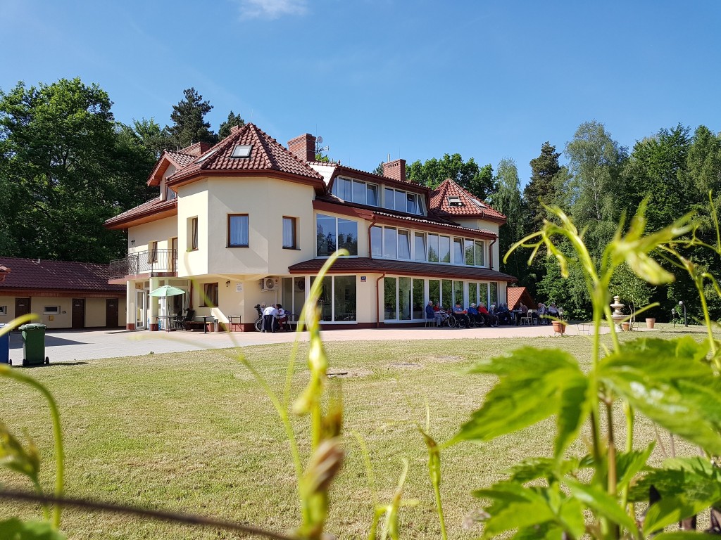 Centrum Opieki i Rehabilitacji „Dom pod Sosnami" w Paszkówce