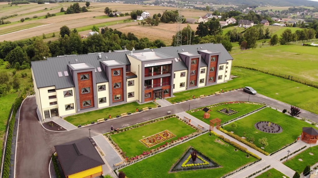 Rodzinny Dom Opieki „Staś" w Gnojniku leży na ogrodzonym i monitorowanym terenie 