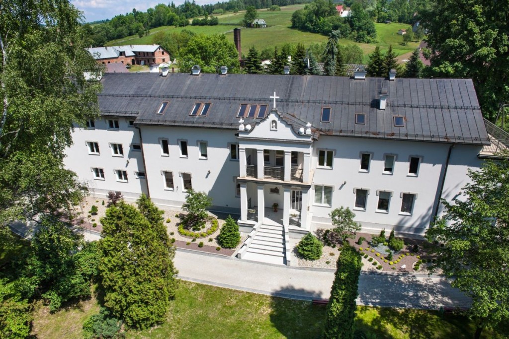 Pałac Seniora „Stary Klasztor" w Rokicinach Podhalańskich