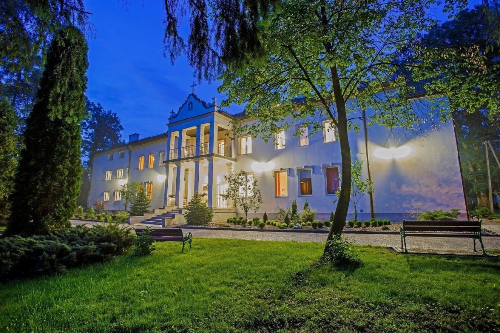 Pałac Seniora „Stary Klasztor" w Rokicinach Podhalańskich
