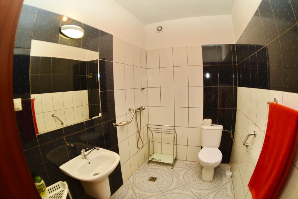 Łazienki w Domu Seniora „Stepniczanka" w Stepnicy są przyjazne osobom niepełnosprawnym