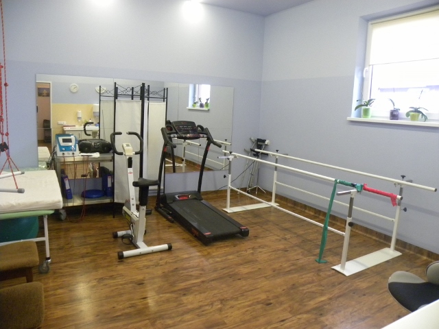 W Domu Seniora „Tatrzańska Jesień" w Szaflarach znajduje się sala rehabilitacyjna 