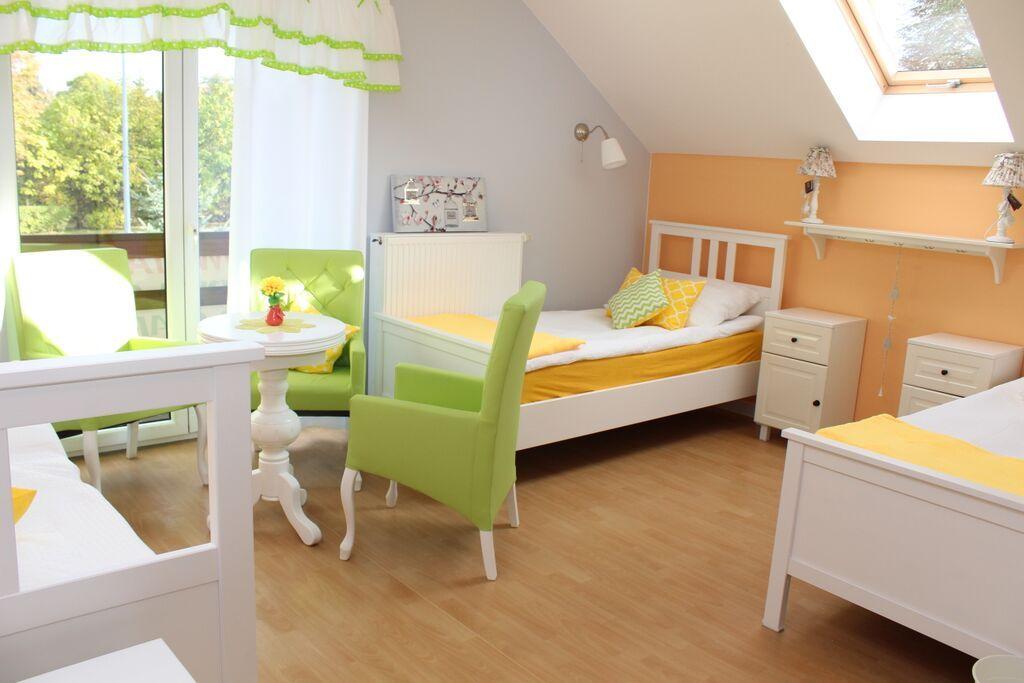 Pokoje Domu Seniora „Herbaciane Popołudnie" w Mikołowie są jasne i przytulne