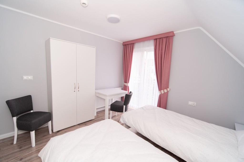 Pokoje w Domu Seniora „Nad Młynem" w Czarnym Dunajcu są jasne i przytulne 