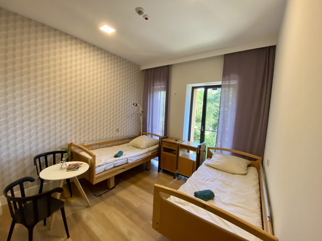 W pokojach Centrum Opiekuńczo-Rehabilitacyjnego „Poddębina" w Tuszynie zainstalowano nowoczesny system przywoławczy