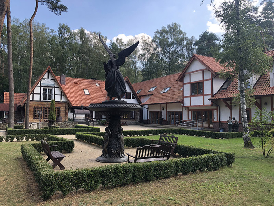 Dom Opieki i Wsparcia „Senior Park" we wsi Pucie