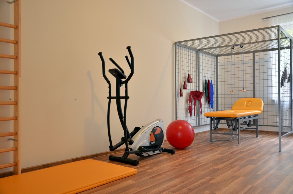 W Domu Spokojnej Starości „Słoneczny Parasol” w Sulbinach znajduje się sala do rehabilitacji