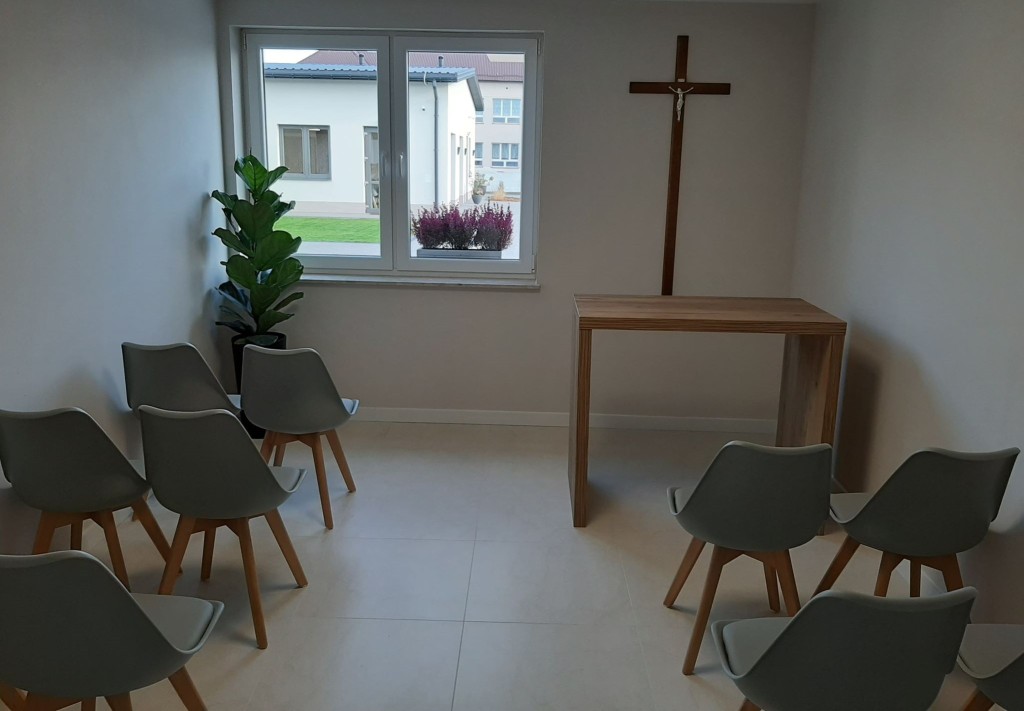 W Domu Seniora „Lawendowy Zakątek” w Halasach znajduje się kameralna kaplica