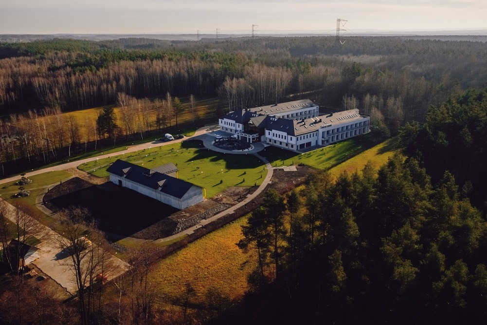 Centrum Rehabilitacji i Opieki Medycznej „Donum Corde” w Budach Głogowskich z lotu ptaka