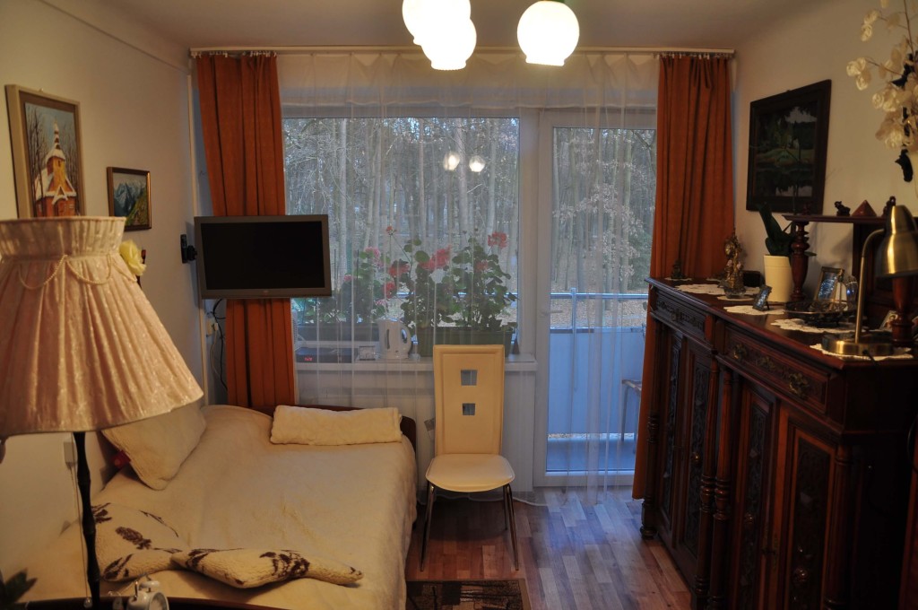 Dom Seniora Polskiej Akademii Nauk w Konstancinie-Jeziornej dysponuje komfortowymi pokojami dla podopiecznych