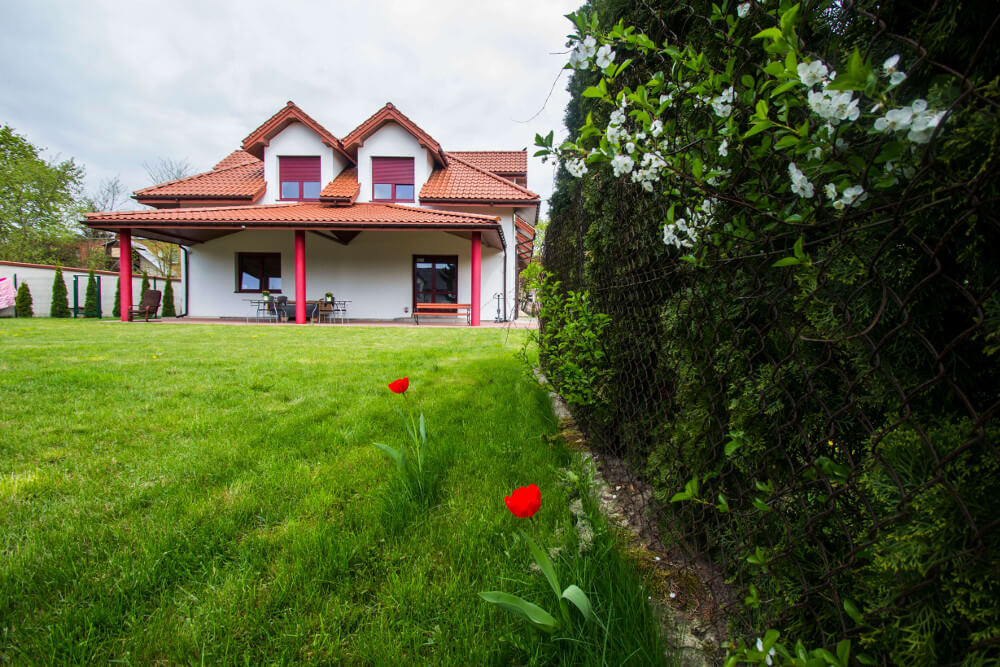 Centrum Opieki „Familia” w Łodzi i otaczający go ogród