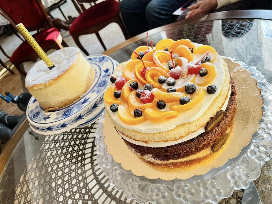 W Pałacu Seniora w Raszkowie organizowane są różnego rodzaju imprezy okolicznościowe, w tym urodziny i imieniny