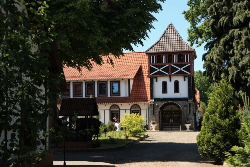 Rezydencje „Dwór Zawiszy” w Dylakach