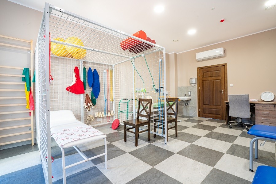 Dom Opieki „Dla Seniorów” w Chyliczkach  zapewnia rehabilitację grupową oraz indywidualną (na życzenie)