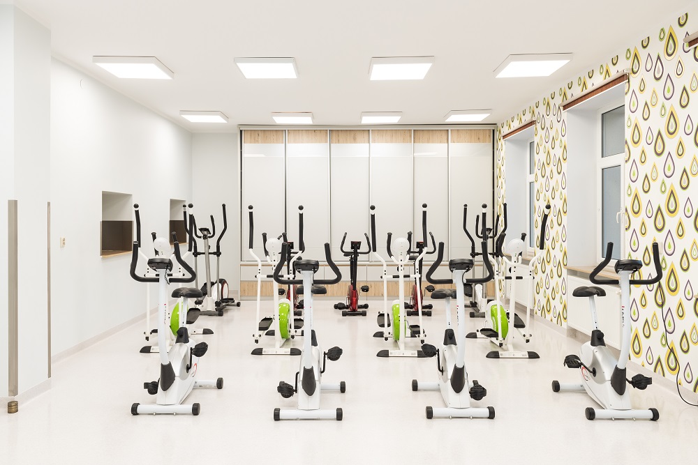 Dom Opieki „Leleka” we wsi Szczepkowo Borowe dysponuje nowocześnie wyposażoną salę do terapii ruchowej