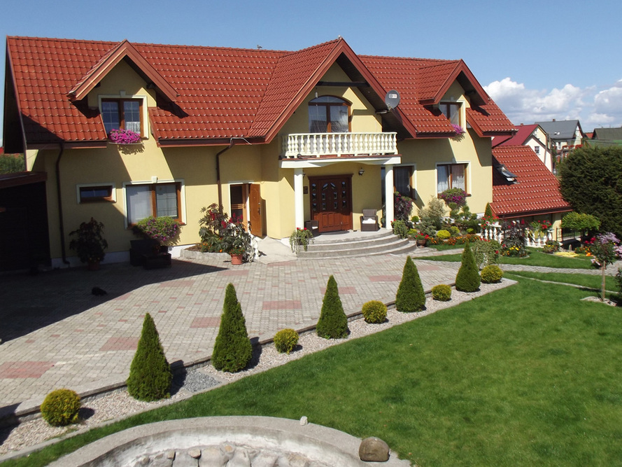 Pensjonat „Senior” w Morągu i otaczający go ogród