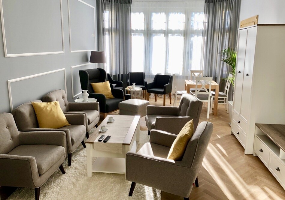 Wspólny salon w Domu Opieki „Willa Chopina” w Toruniu