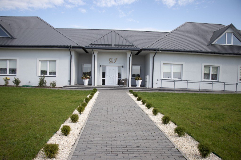 Różany Dwór Seniora w Trębkach Nowych