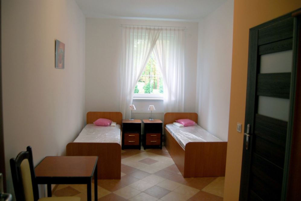 Pokój 2-osobowy w Domu Seniora „Willa Wawerska” w Józefowie