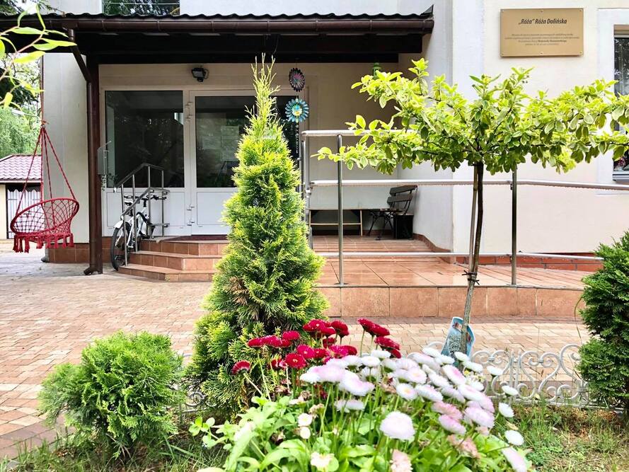 Dom opieki „Róża” w Łomiankach – Dąbrowie