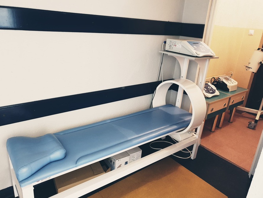 Placówka Opiekuńcza „Tęczowe Zacisze” w Kamiennej Woli  dysponuje nowocześnie wyposażoną bazą zabiegową