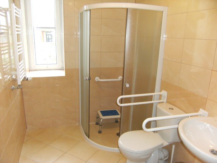 Dom Seniora „Pod Jesionami” w Karolewie dostosowany jest do pobyty osób niepełnosprawnych