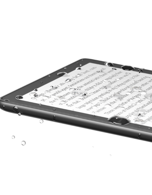 Kindle Pperwhite wodoodporny czytnik z kroplami na ekranie.